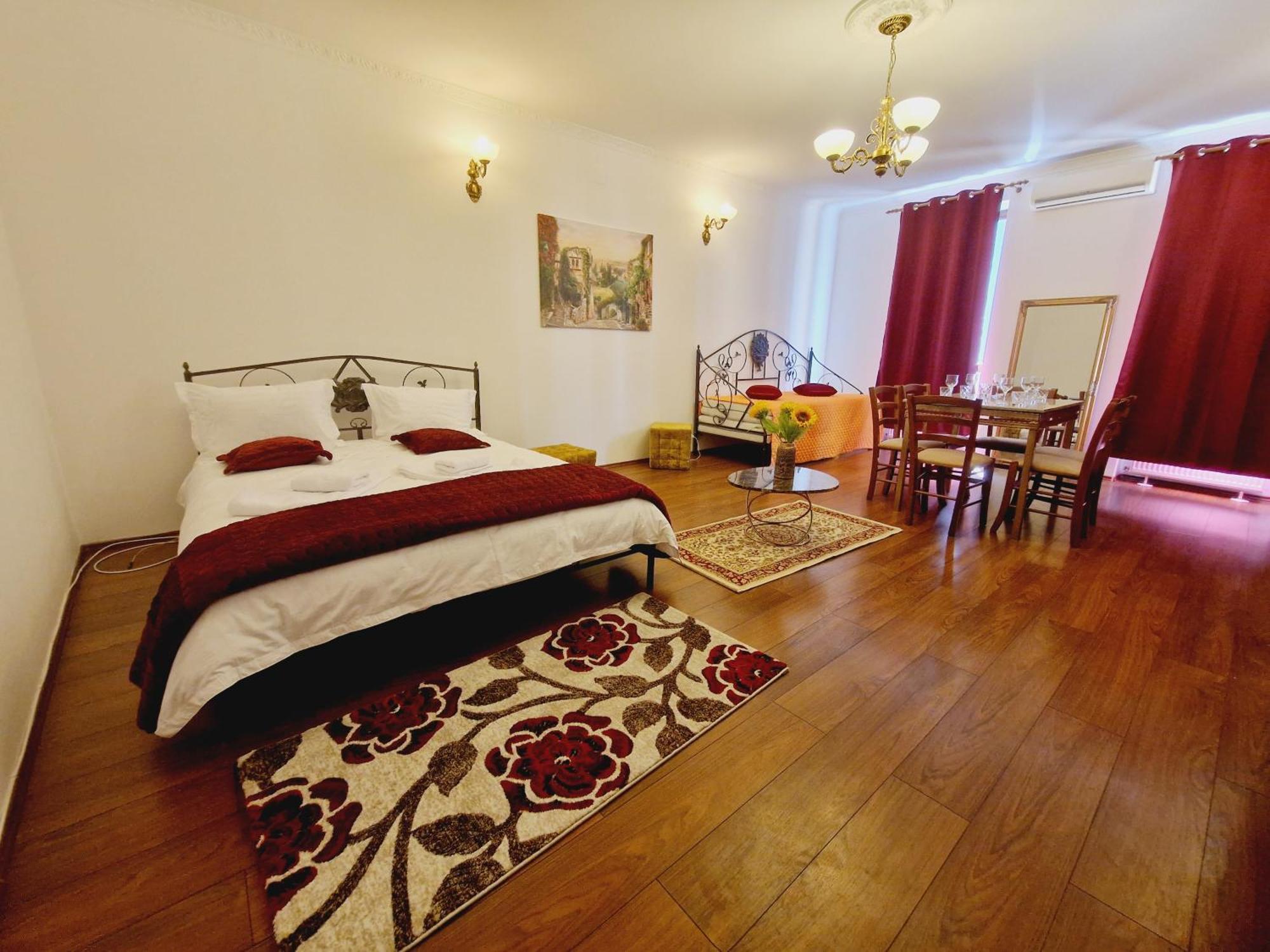 5* Royal House Near Unirii Square Vila Cluj-Napoca Exterior foto